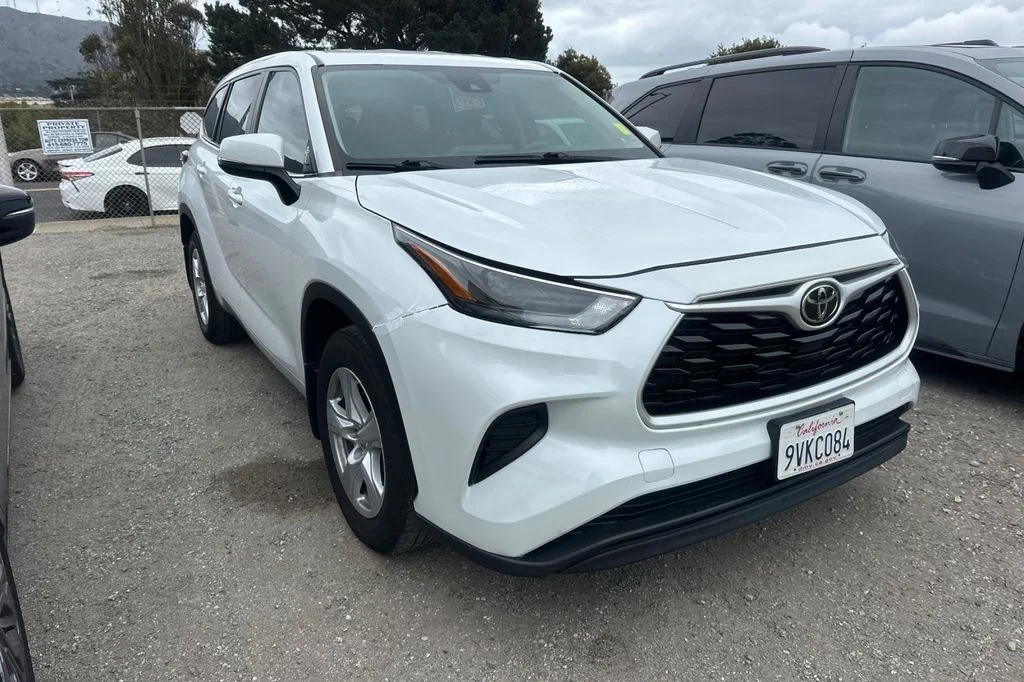 Used 2023 Beige Toyota L image 2