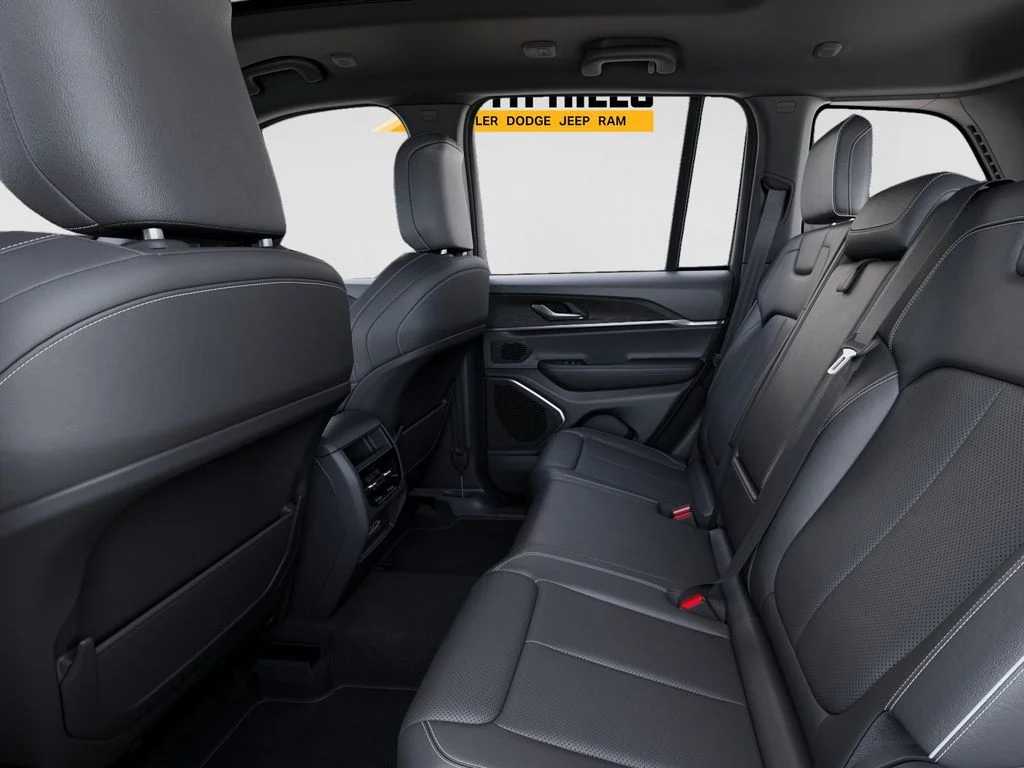 New 2026 Steel Blue Exterior Paint Jeep Limited Reserve image 23
