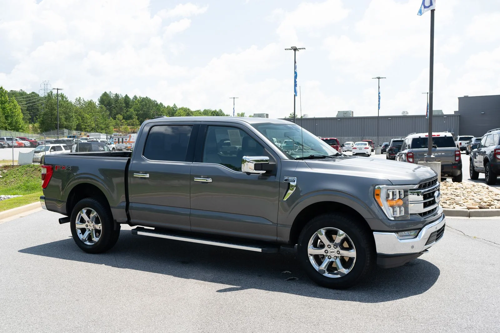 Used 2021 Gray Metallic Ford Lariat image 12