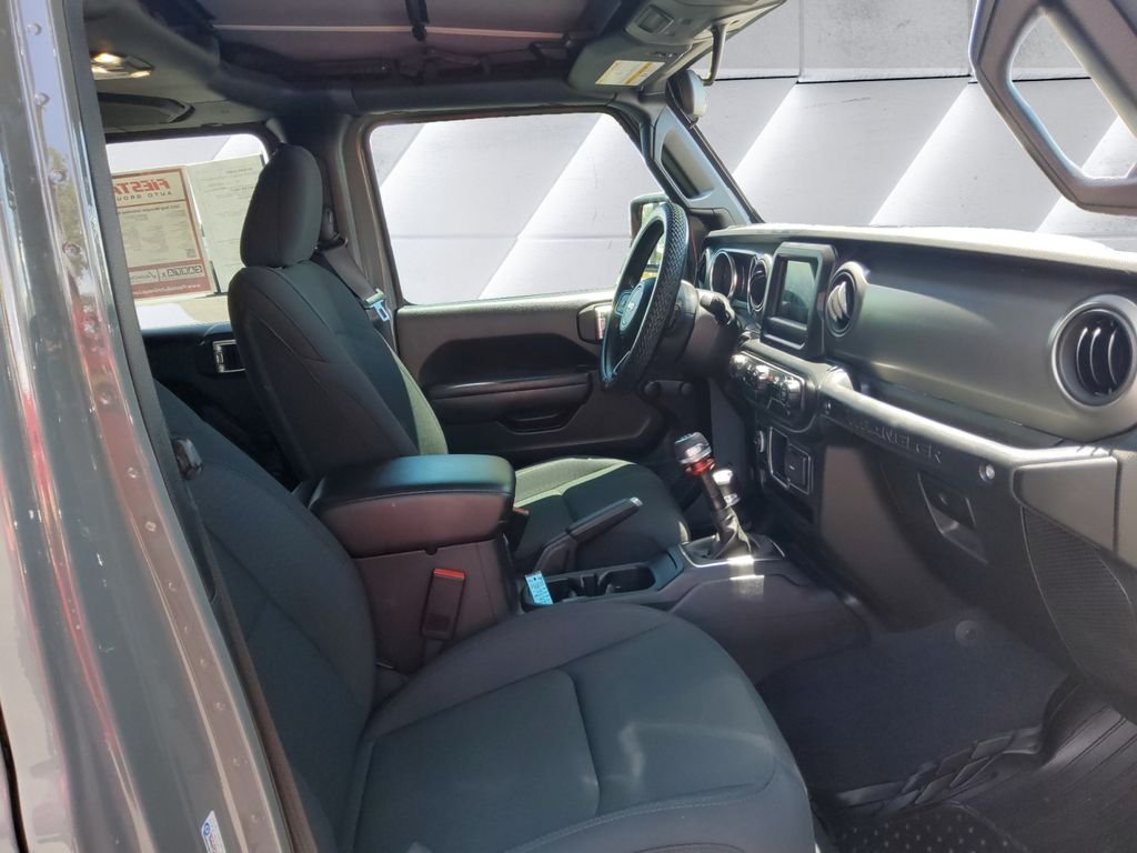 Used 2022 Gray Jeep Unlimited Sport image 13