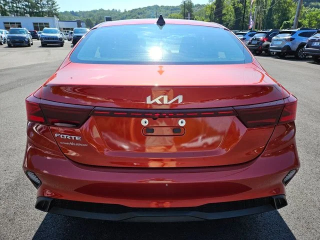 Used 2023 Red Kia LXS image 7
