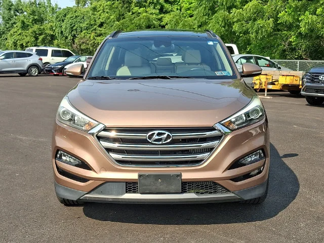 Used 2016 Beige Hyundai Limited image 2