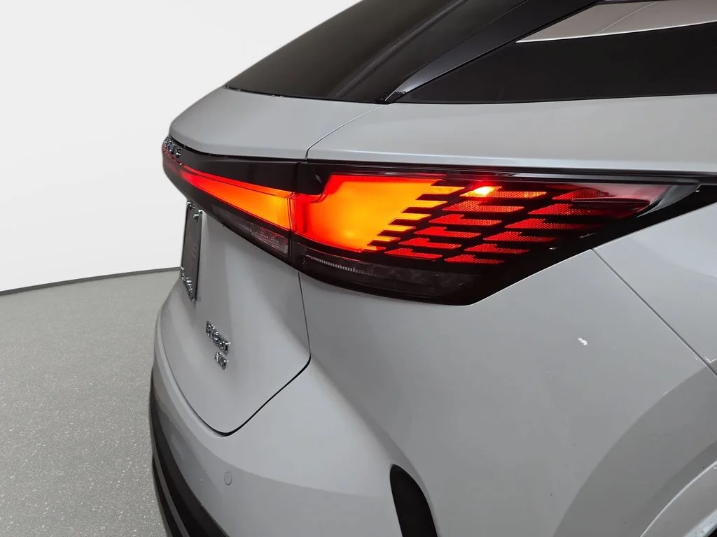 New 2026 Eminent White Pearl Lexus AWD image 31