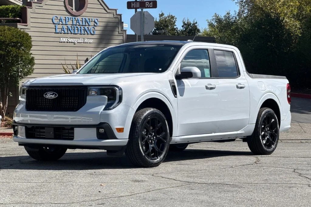 New 2026 White Metallic Ford Lobo™ image 8