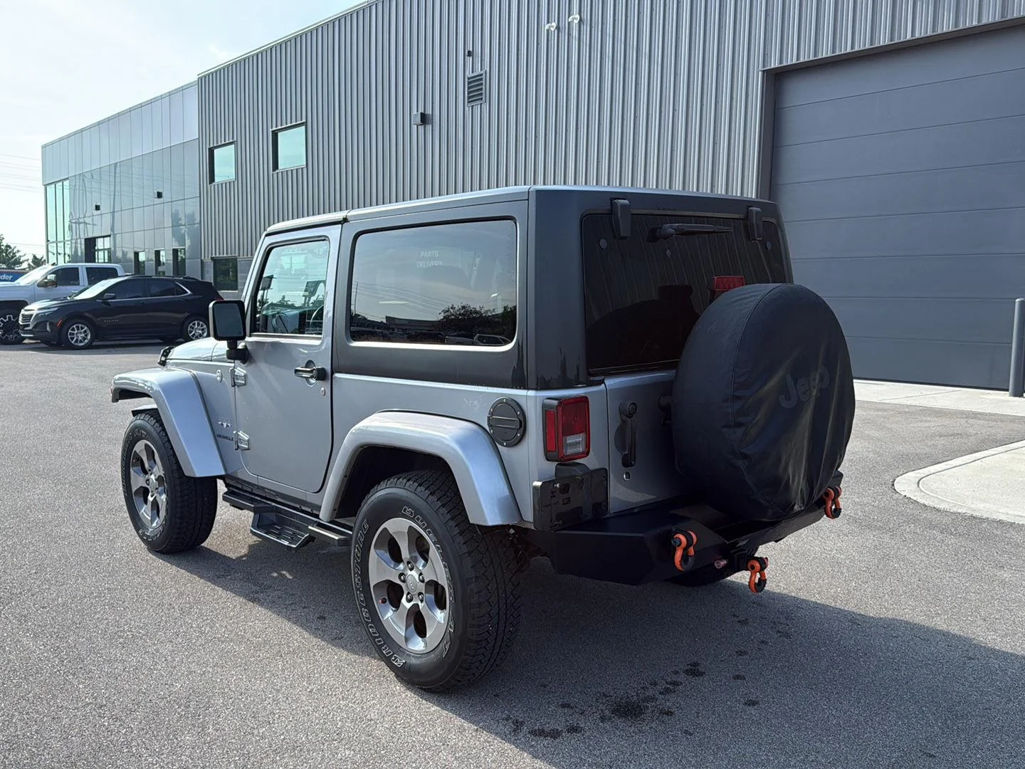 Used 2016 Billet Silver Metallic Clearcoat Jeep Sahara image 5