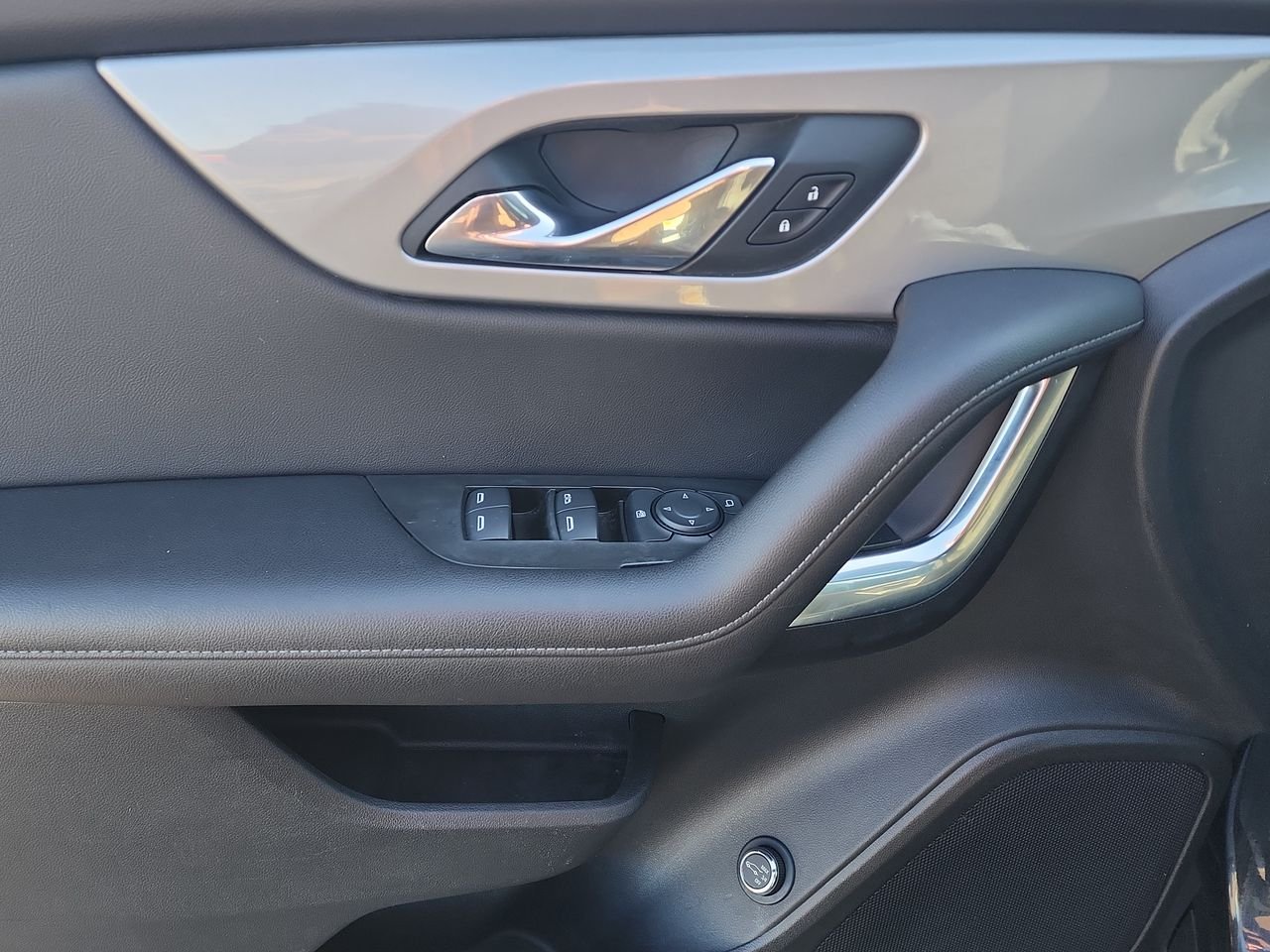 Used 2022 Gray Chevrolet LT image 13