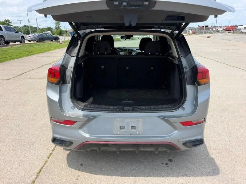 Used 2023 Moonstone Gray Metallic Buick Select image 5