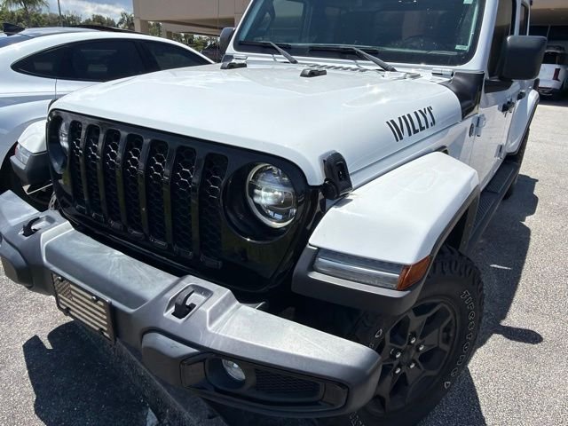 Used 2022 White Jeep Willys image 3