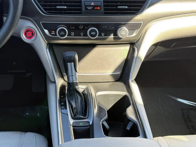 Used 2018 Red Honda LX 1.5T image 17