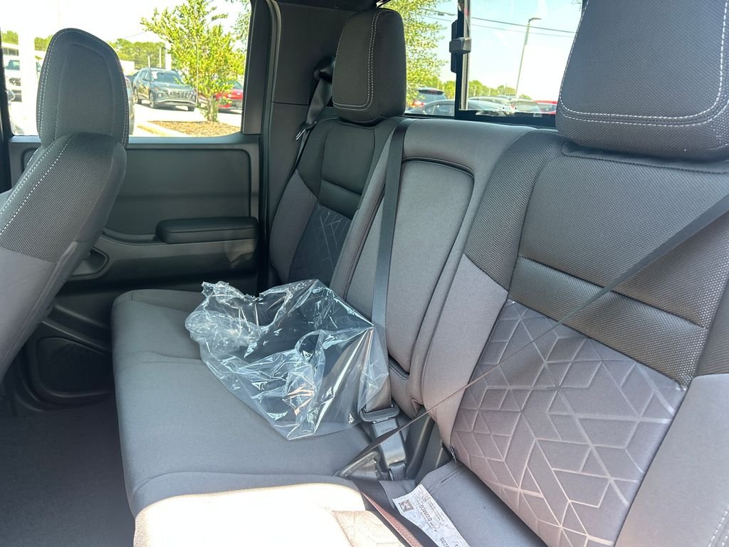 New 2026 Nissan Frontier SV 4D Crew Cab