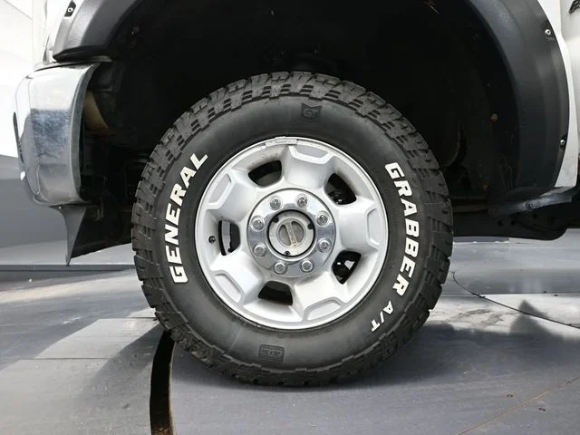 2011 Ford F-350 Super Duty XLT - Photo 16