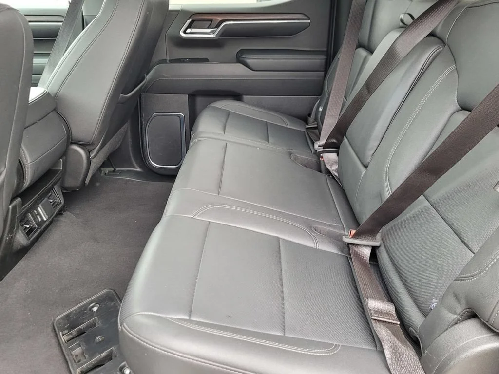 2024 GMC Sierra 1500 SLT - Photo 11