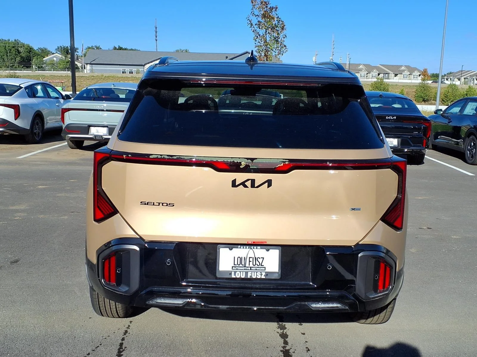 New 2027 Terrain Brown / Black Roof Kia X-Line S image 16