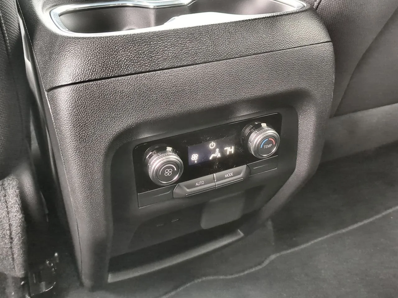 New 2026 Sterling Metallic GMC Elevation image 21