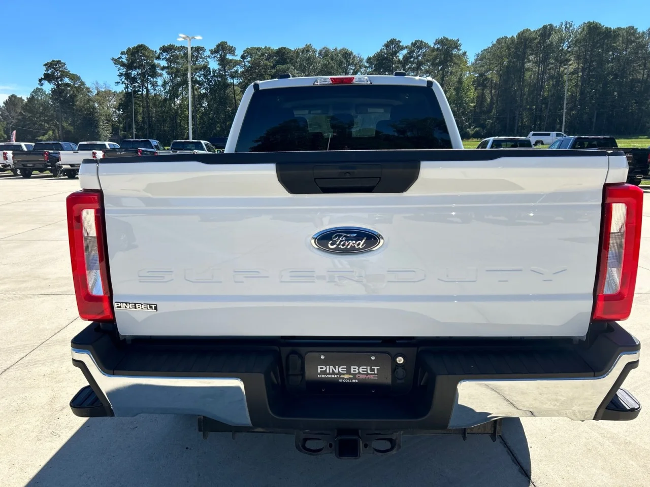 Used 2023 White Ford XL image 6