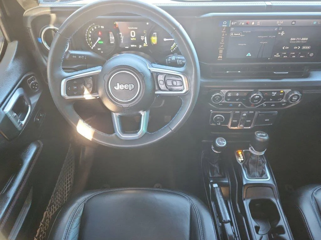 Used 2024 Black Clearcoat Jeep High Altitude image 11