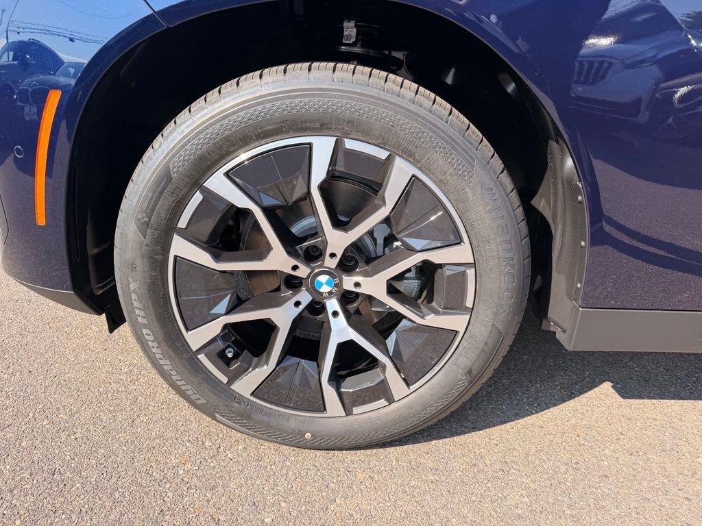 New 2026 Tanzanite Blue II Metallic BMW 30 xDrive image 5
