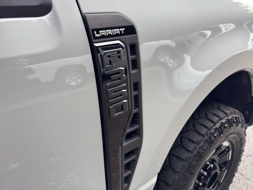 Used 2025 Avalanche Ford LARIAT image 18