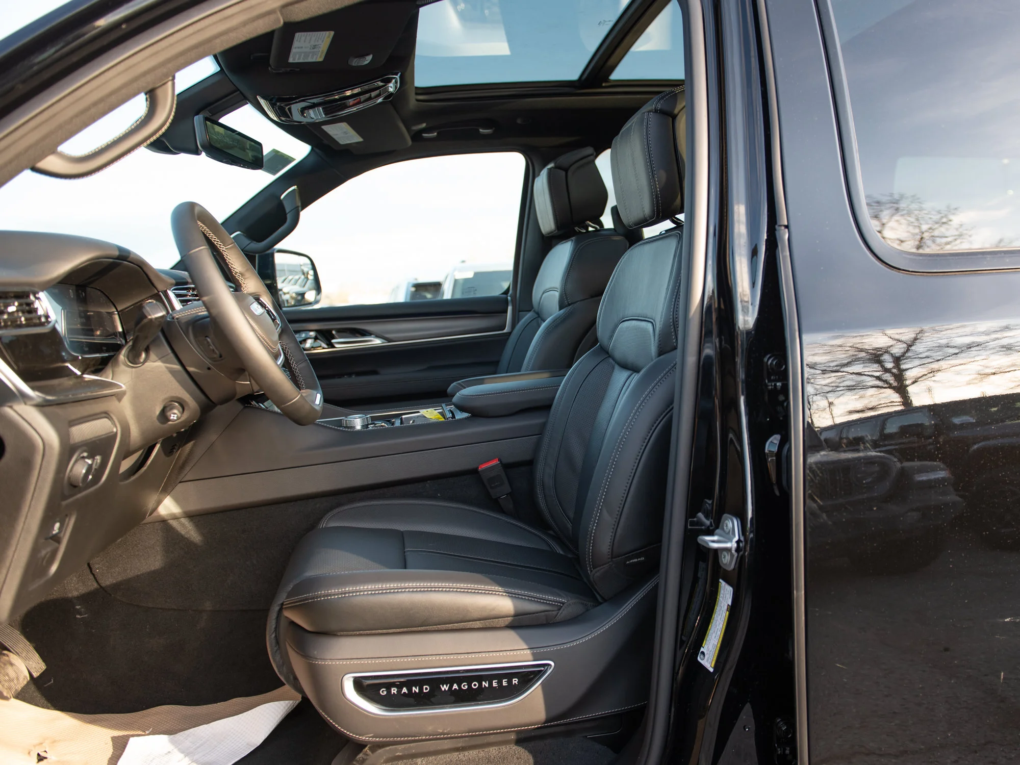 New 2026 Black Jeep Summit Obsidian* image 24
