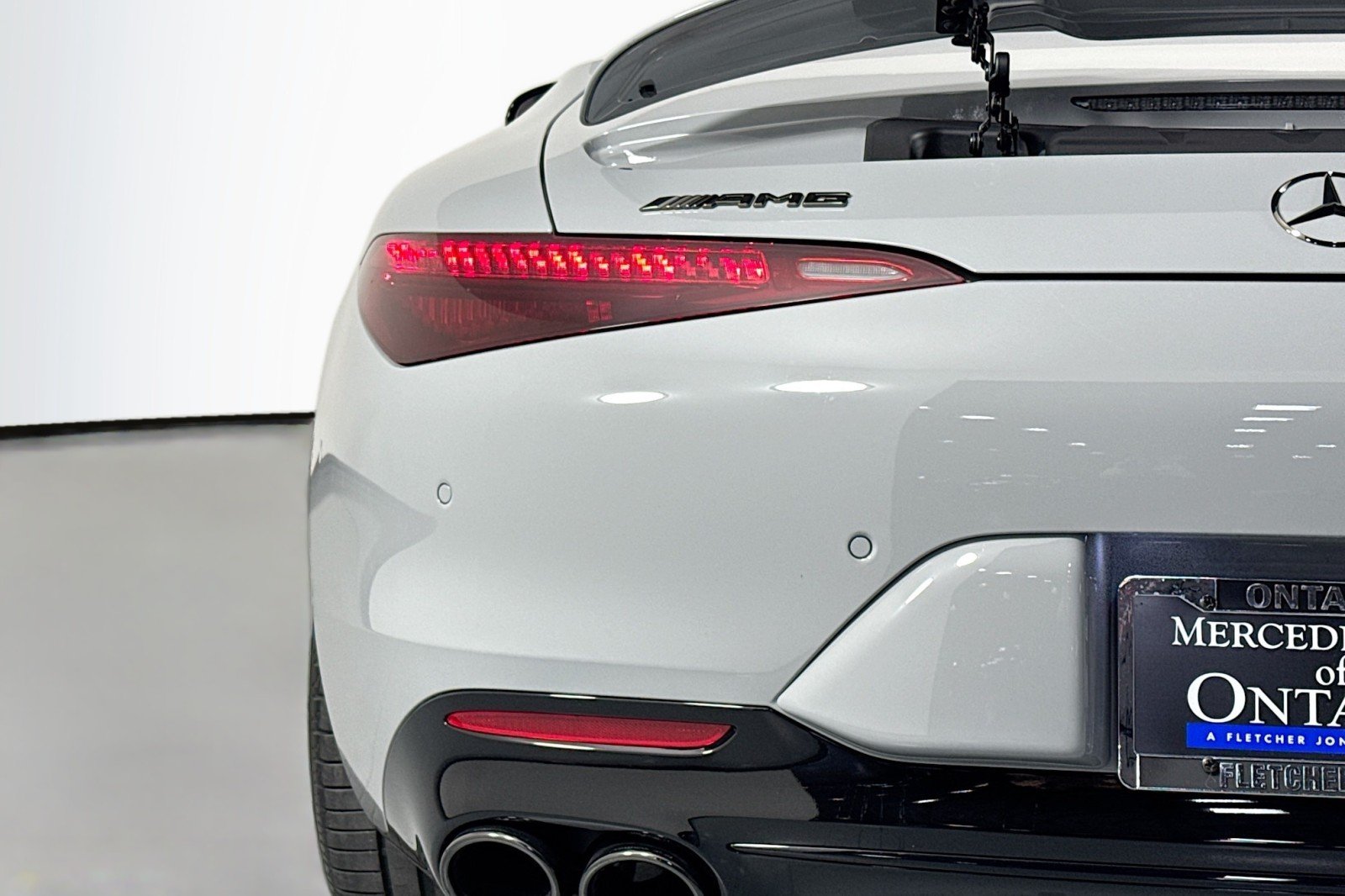 New 2026 MANUFAKTUR Alpine Grey Mercedes-Benz AMG® SL 43 Roadster image 15