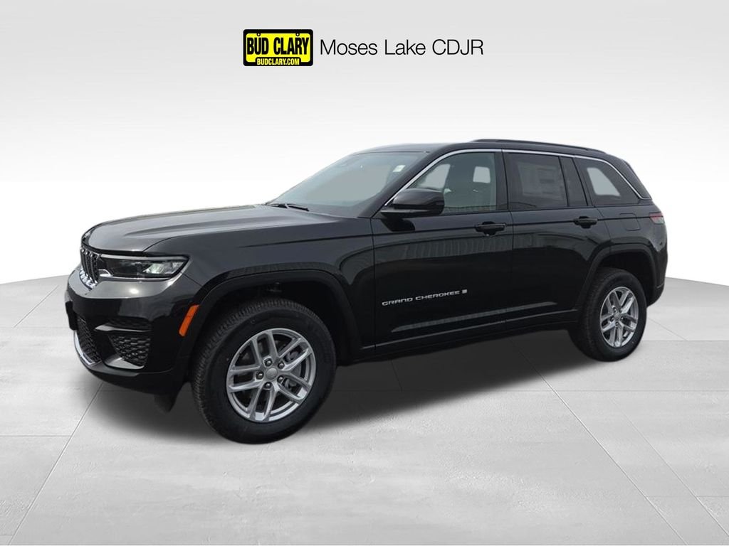 2026 Jeep Grand Cherokee Laredo 4x4's photo