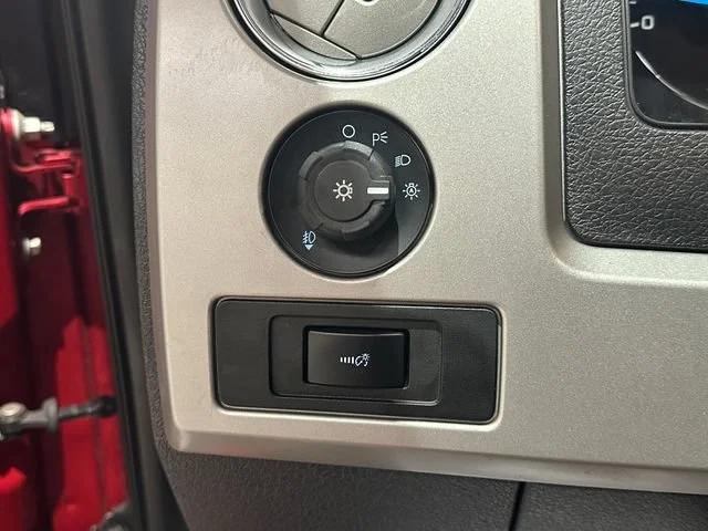 Used 2011  Ford XLT image 16