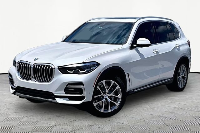 Used 2023 White BMW xDrive40i image 1