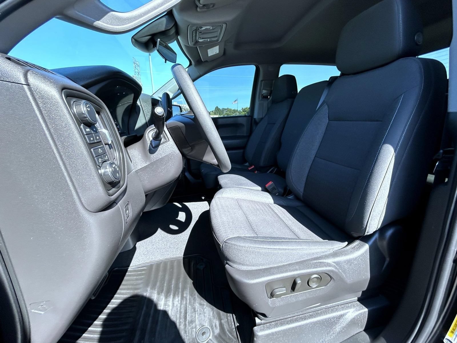 2023 Chevrolet Silverado 1500 Custom - Photo 11