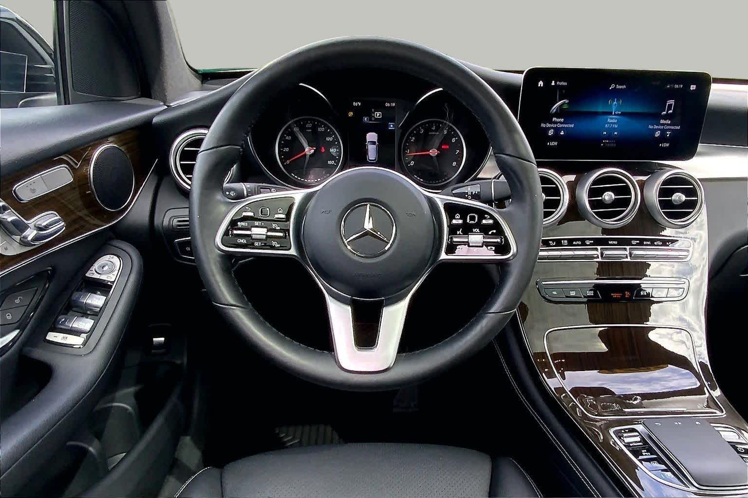 Used 2021 Black Mercedes-Benz GLC 300 image 5