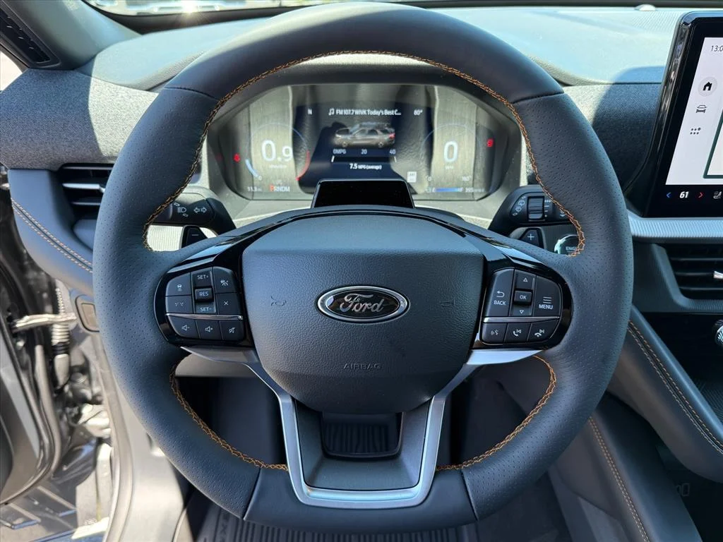New 2026 Carbonized Gray Metallic Ford Tremor® image 9