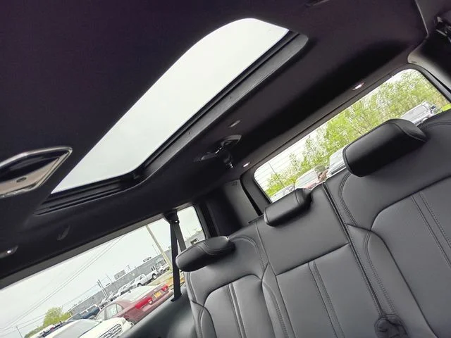 New 2026 High Gloss Black Exterior Paint Jeep Limited Altitude image 22