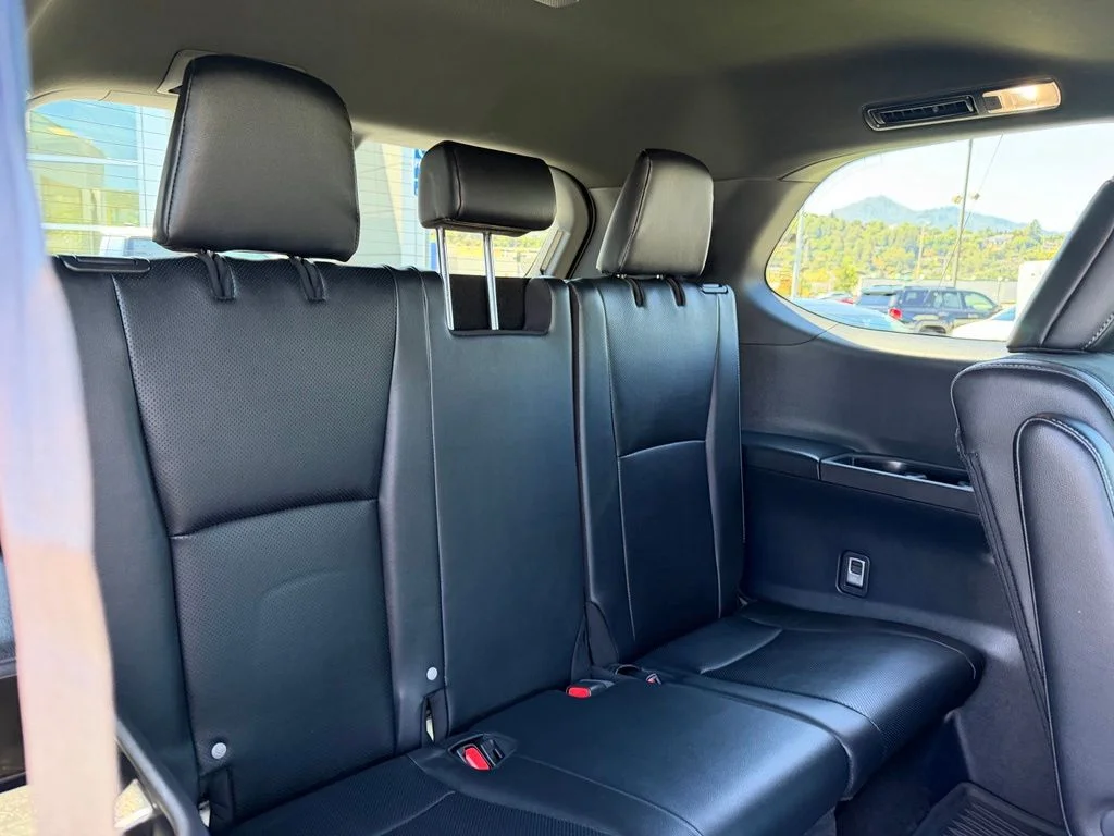 Used 2025  Toyota MAX Platinum image 15