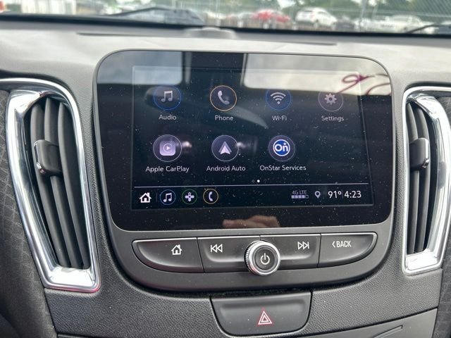 Used 2019 White Chevrolet LT image 9