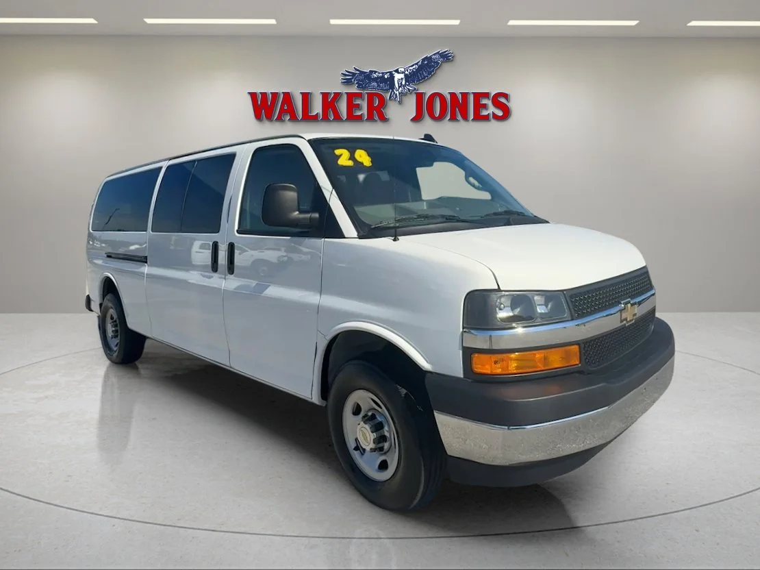 2024 Chevrolet Express 3500 LT Extended's photo