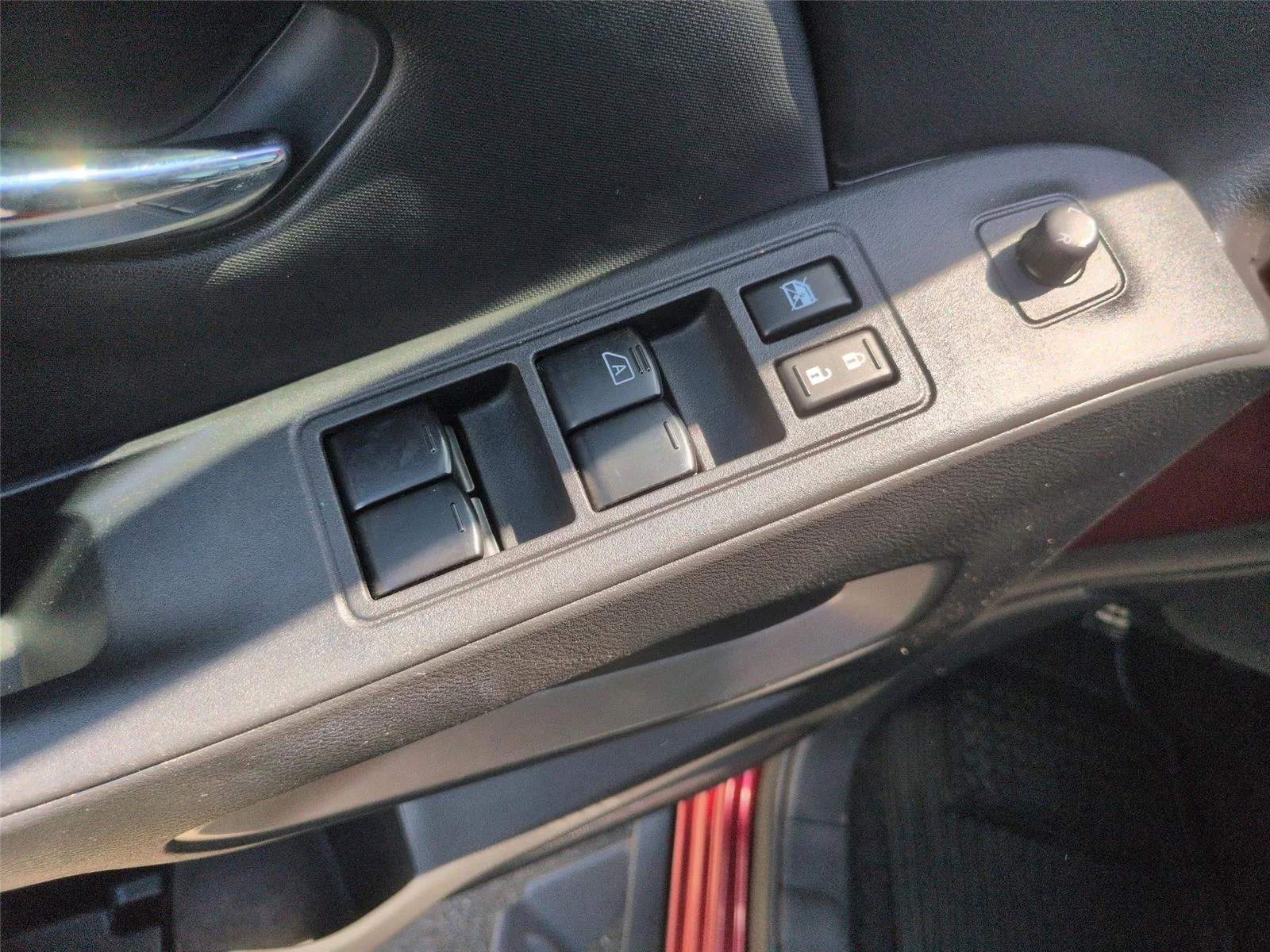 Used 2022 Cardinal Red Tricoat Nissan SV image 16