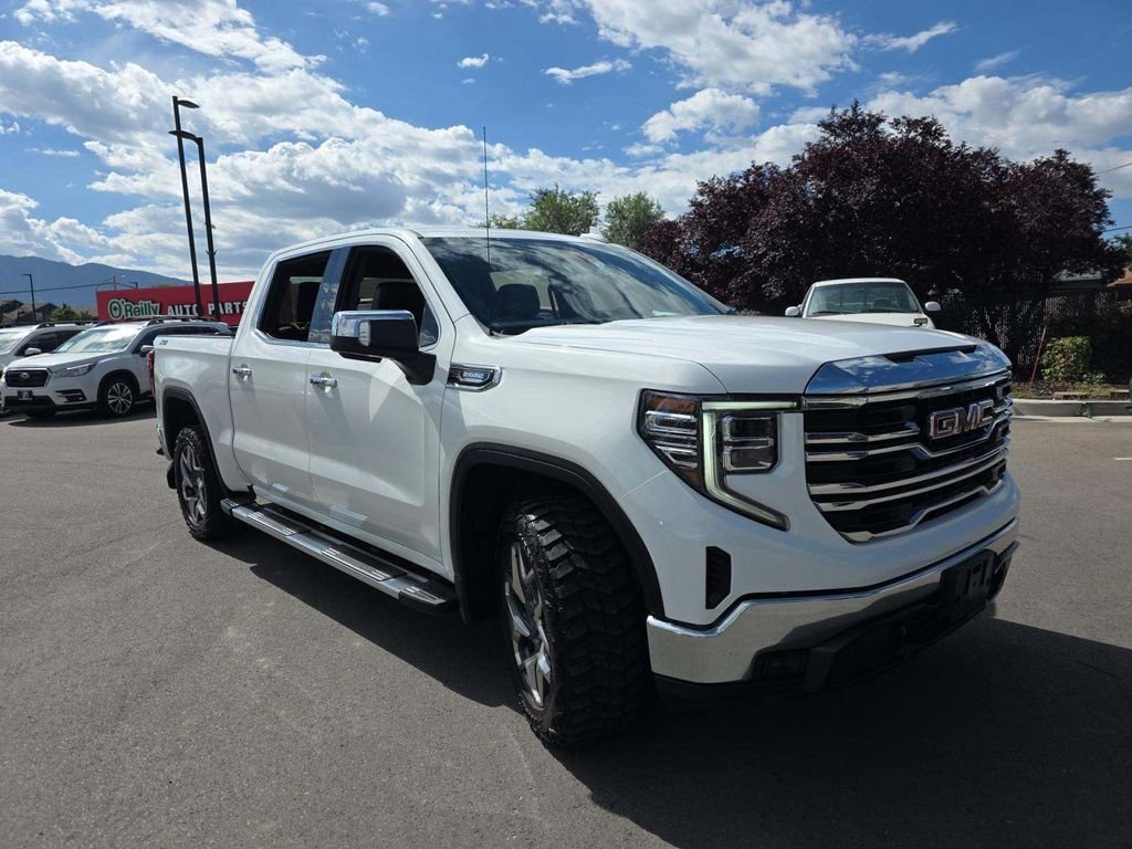 Used 2023 White GMC SLT image 2