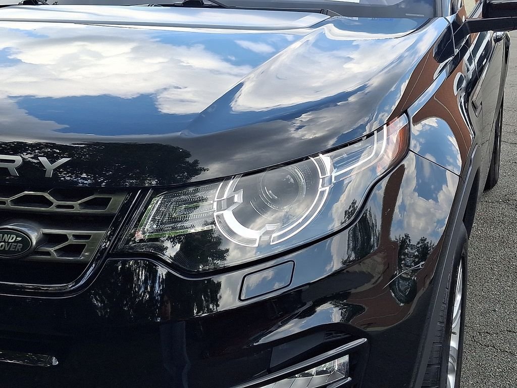 Used 2018 Narvik Black Land Rover SE image 9