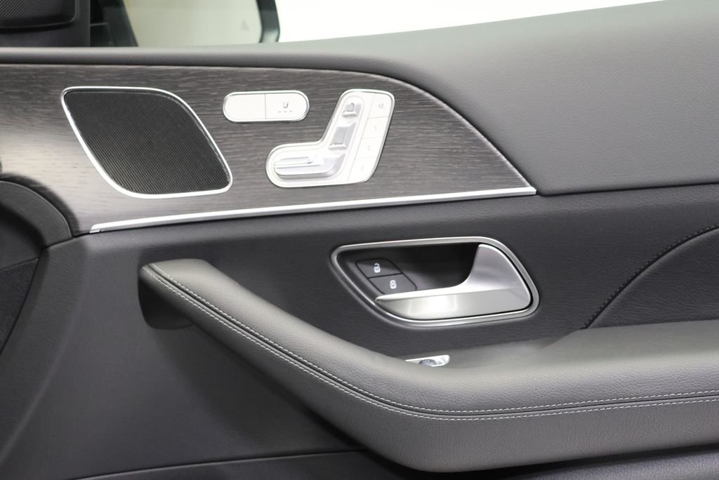 New 2026 Obsidian Black Mercedes-Benz GLE 450 Coupe image 44