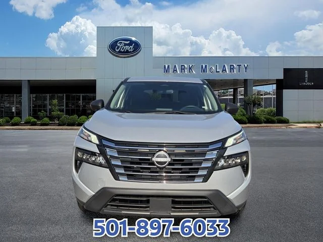 Used 2024 Silver Nissan S image 8