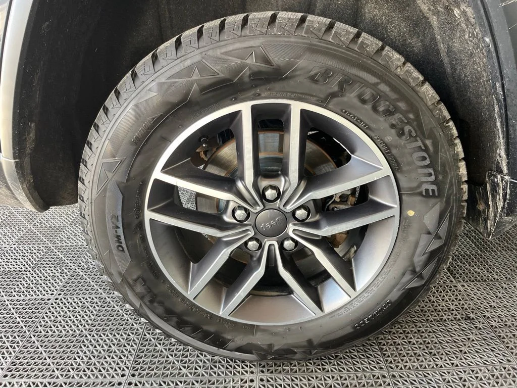 Used 2020 Blue Jeep Limited image 27