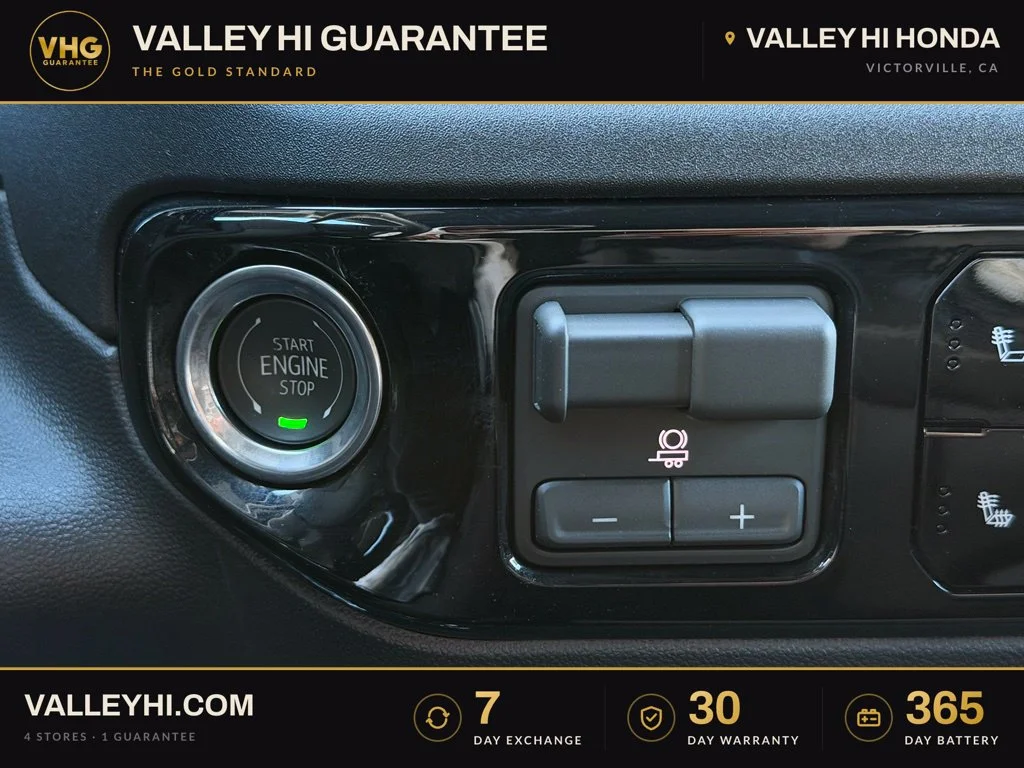 Used 2026 Summit White Chevrolet LT image 28