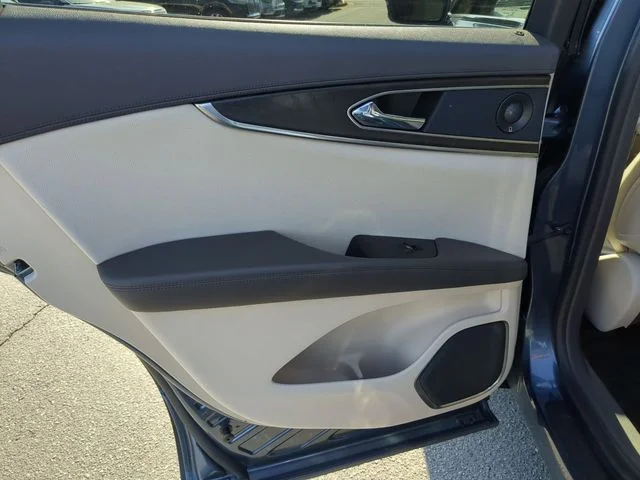 Used 2019 Blue Lincoln Reserve image 30