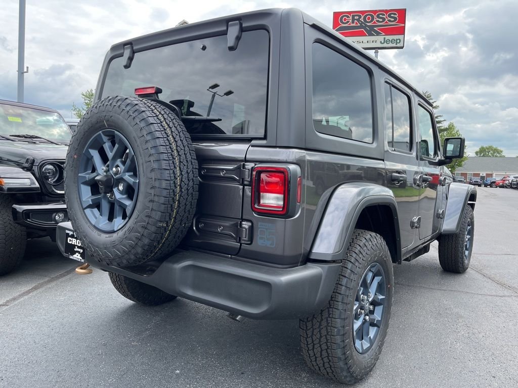 New 2026 Granite Crystal Metallic Clearcoat Jeep 85th Anniversary Edition image 47
