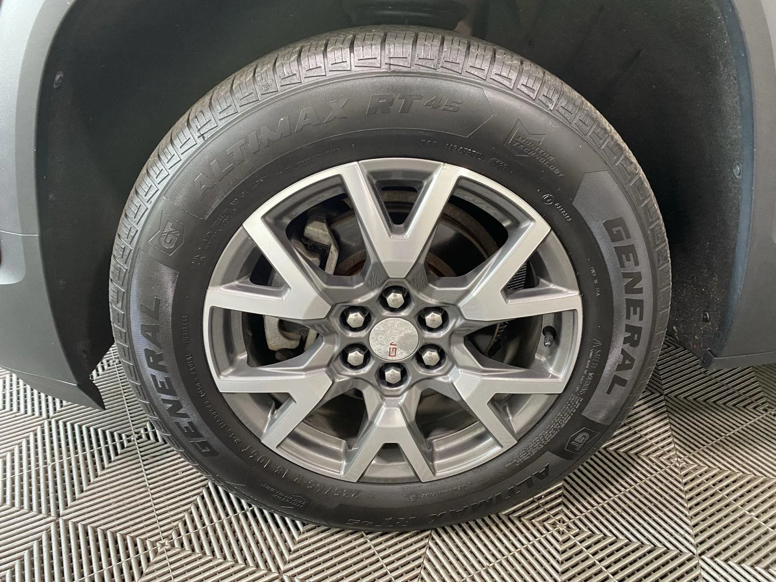 Used 2020 Red Quartz Tintcoat GMC SLE image 10