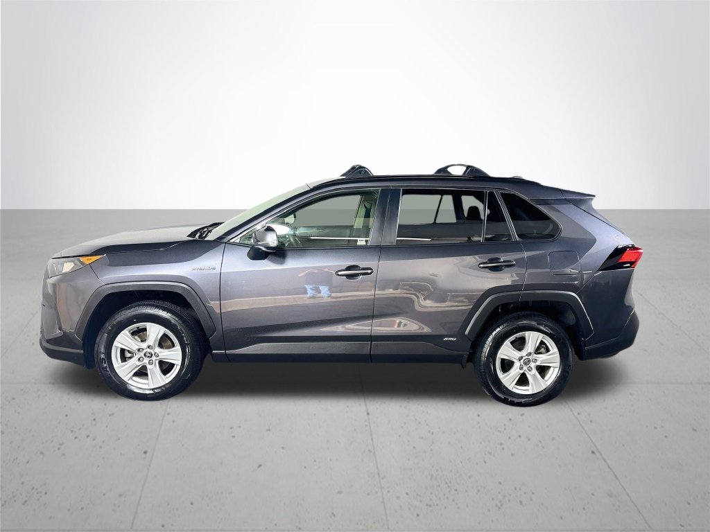 Used 2020 Gray Toyota LE image 9