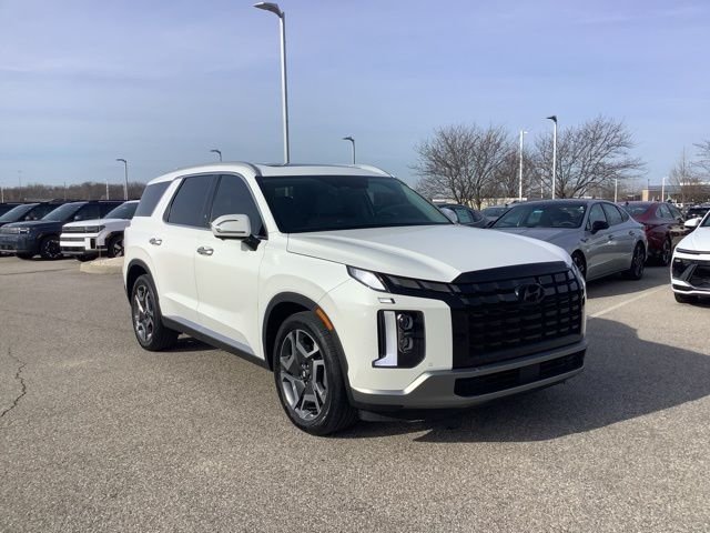 Certified Used 2023 White Hyundai SEL image 3
