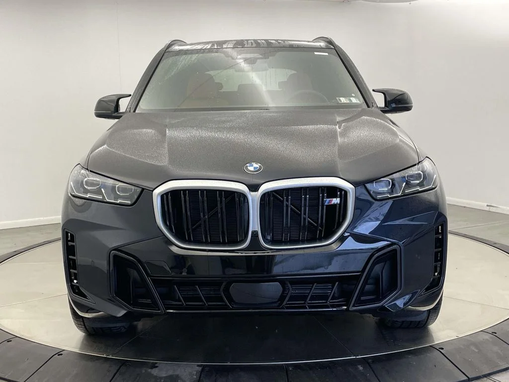 New 2026 Black BMW M60i image 8