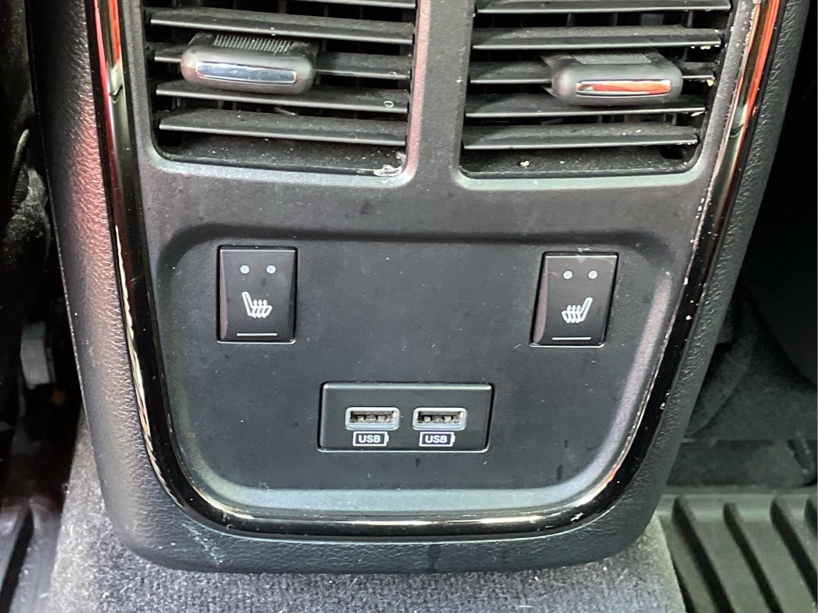 Used 2016 Pitch Black Clearcoat Dodge SRT Hellcat image 18