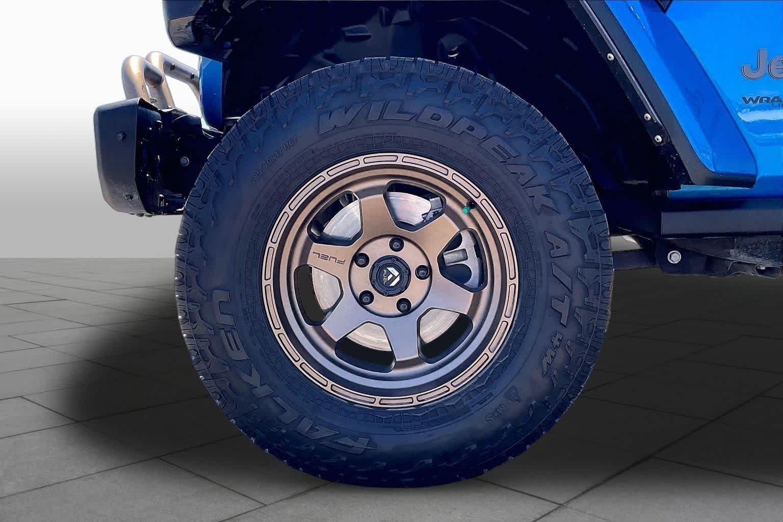 Used 2022 Hydro Blue Pearlcoat Jeep Unlimited Rubicon 392 image 10