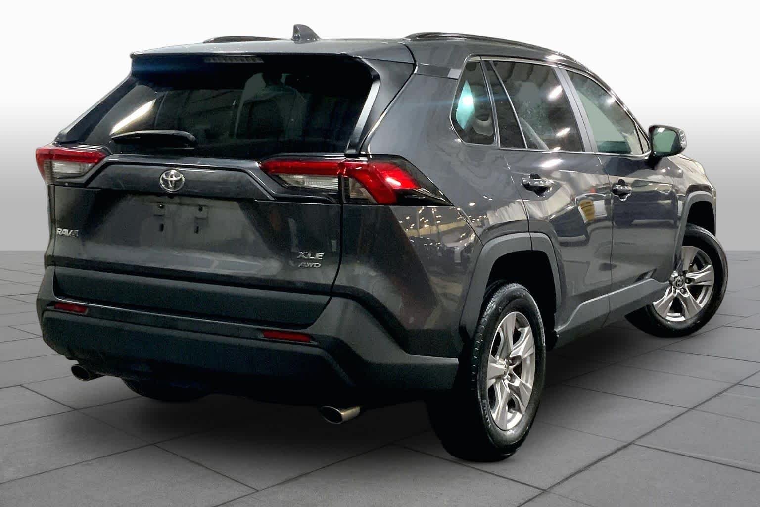 Used 2025 Magnetic Gray Metallic Toyota XLE image 13